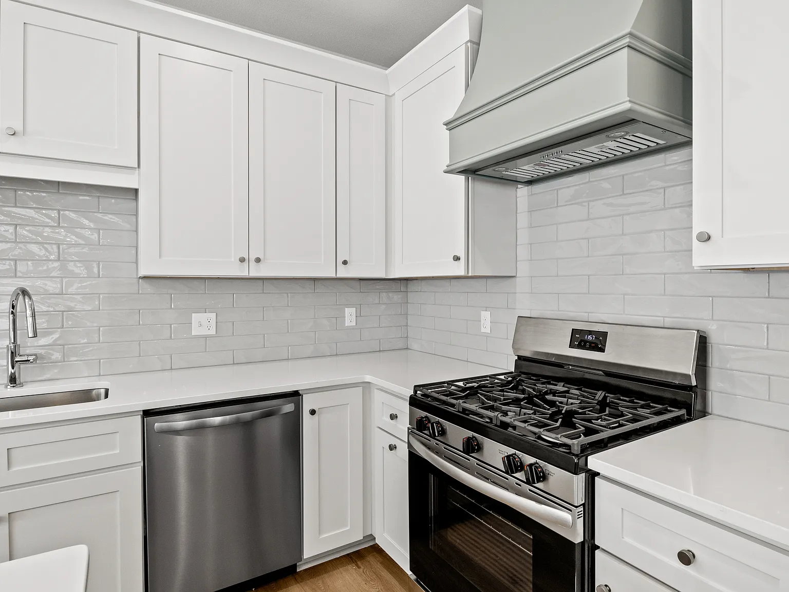3 bed, 1600 sqft, $2,600 — Photo 3