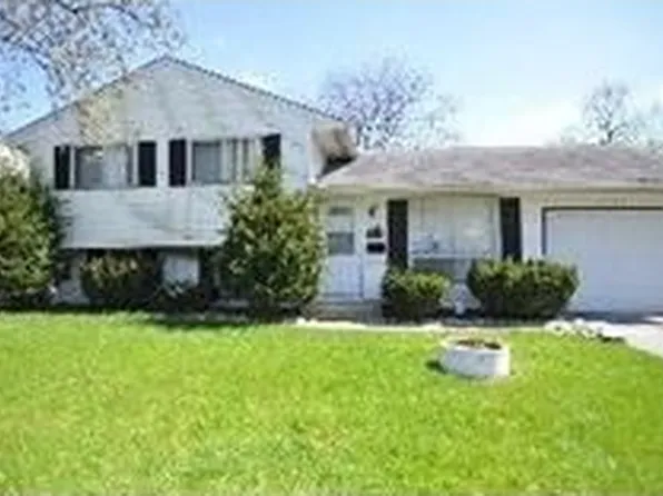 304 E Center St, Lansing, IL 60425