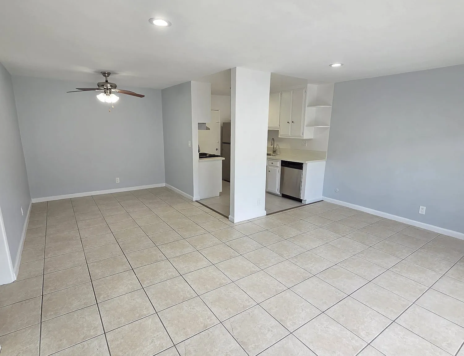 200 S Occidental — Photo 2
