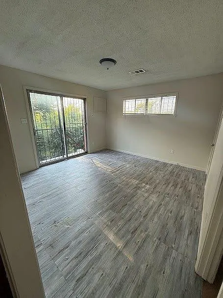 1455 Clementine Rd