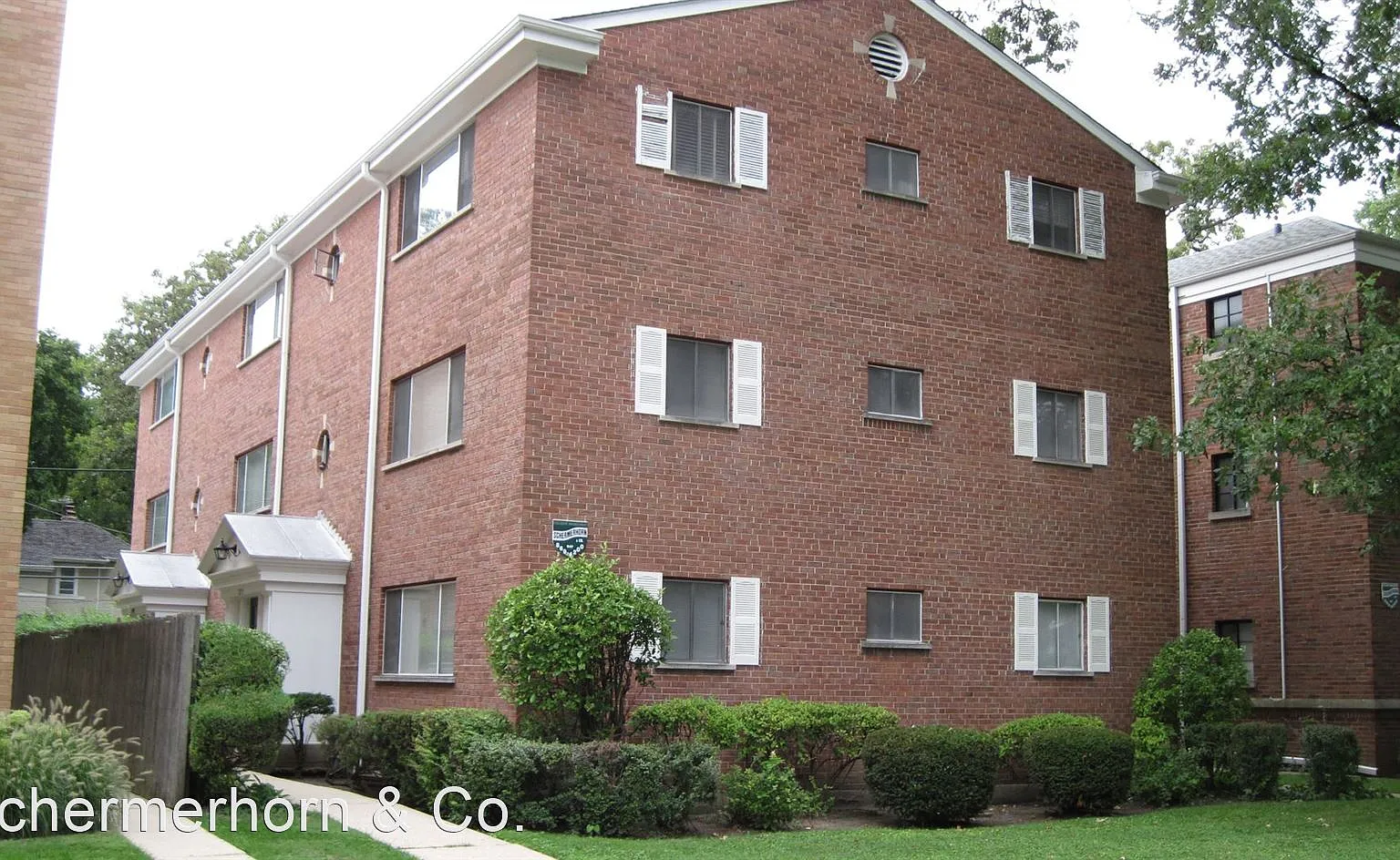305 - *2213-15 Central Street Bldg* — Photo 2