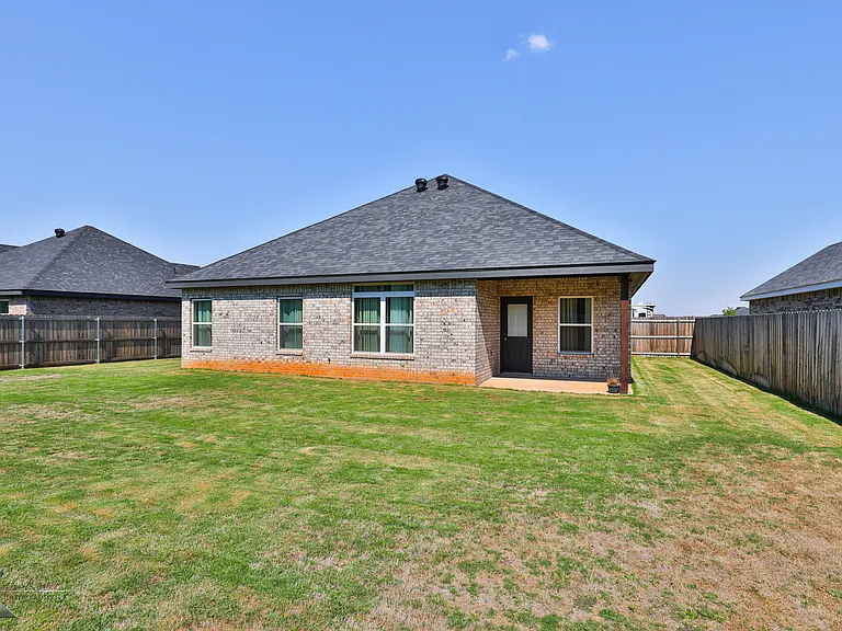 5433 Fallbrook Dr — Photo 35