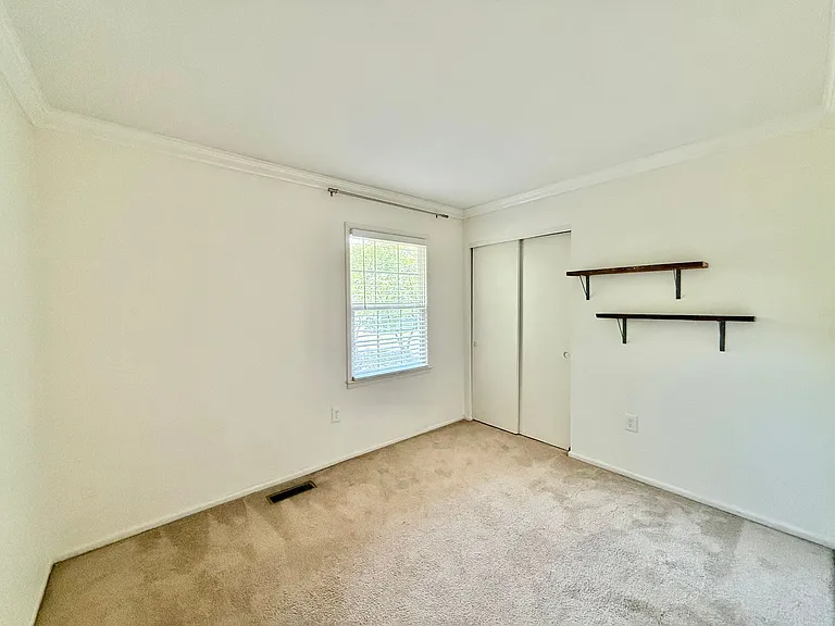 808 Buckle Ct — Photo 16