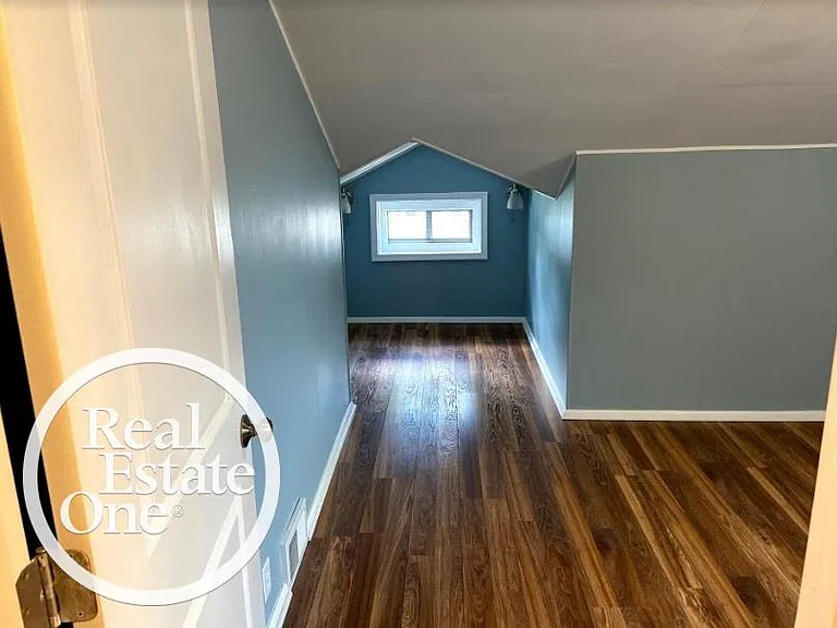 23909 Elmira St — Photo 18