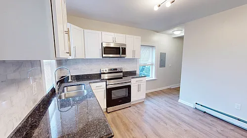 335 John St #2 Photo 1