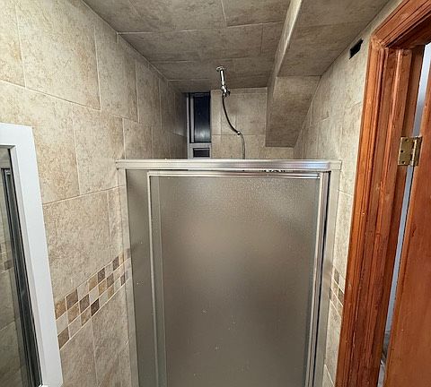 3rd image of 1403 E 48th St #1