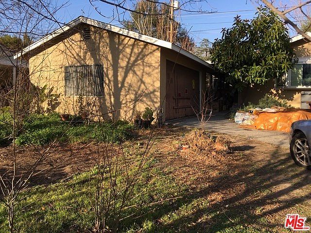 2nd image of 3067 Honolulu Ave