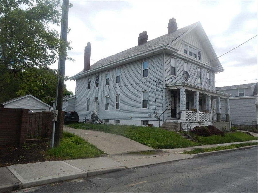 2nd image of 12 Bertus St