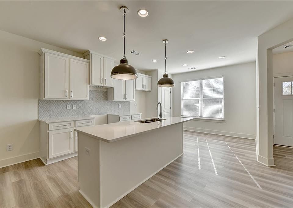 1st image of 1593 Salem Dr #75