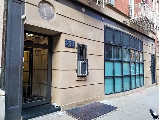 Rented by REAL New York | media 23