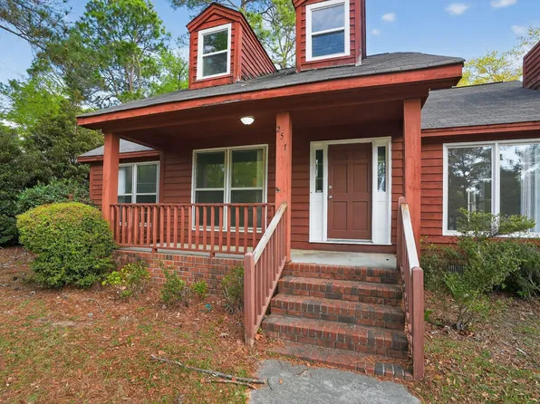 251 Pear Tree Cir, Hopkins, SC 29061
