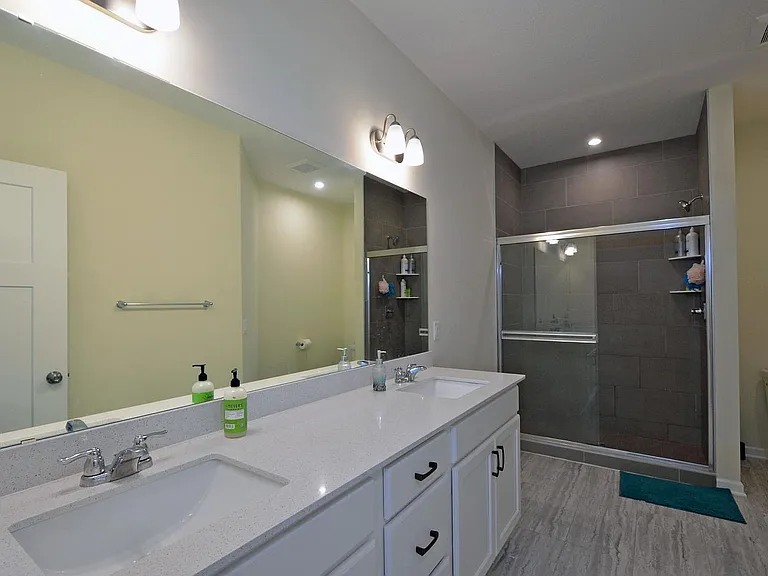 1939 Mulberry Ln — Photo 13