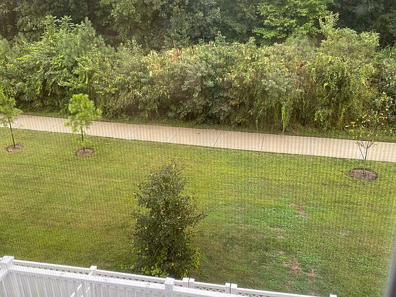 5th image of 20940 Brunswick Ln