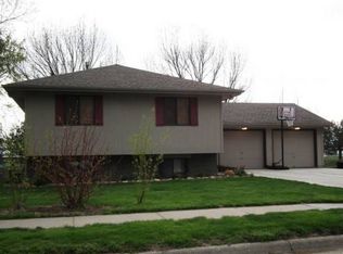 770 N 10th Ave, Blair, NE 68008