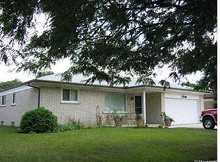 401 Georgetown St, Canton, MI 48188