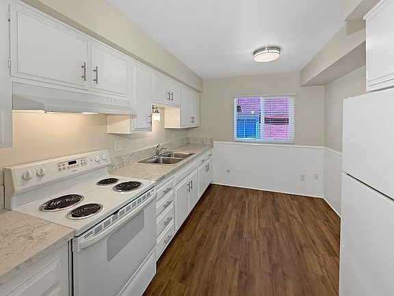 4th image of 4835 Niagara Ave APT 2