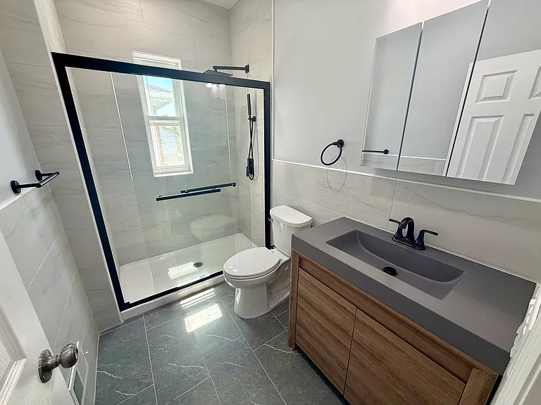 13 Roosevelt Ave #A — Photo 31