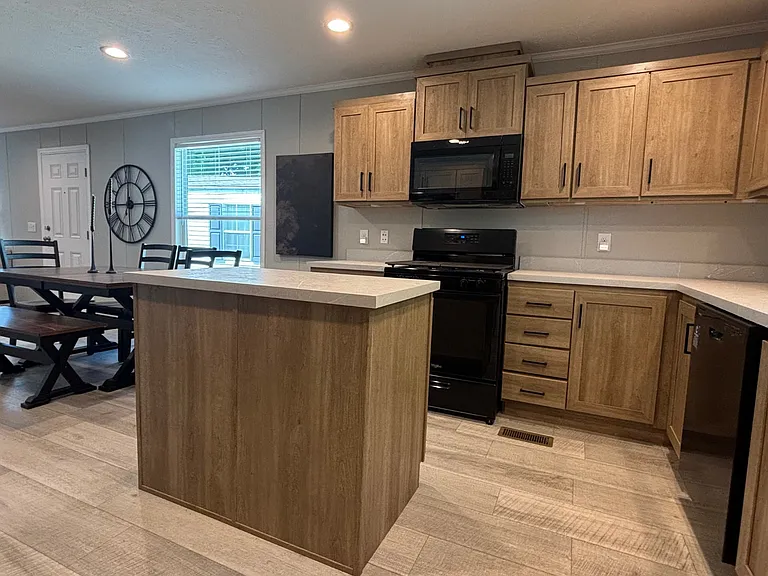 1415 Fisk Rd — Photo 17