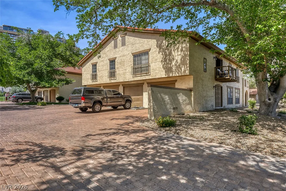 2 bed, 2.0 bath, 1211 sqft, $1,875 — Photo 4