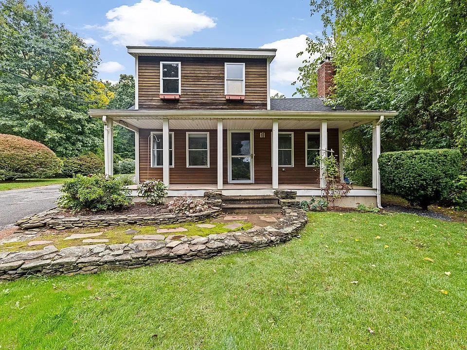 72 Precinct St