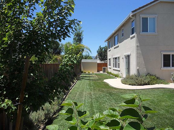 5th image of 425 Mount Vernon Cir