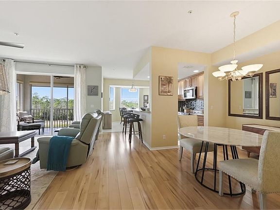 5th image of 7515 Stoneybrook DR #841