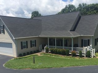 177 Gibson Cove Estate Dr, Franklin, NC 28734