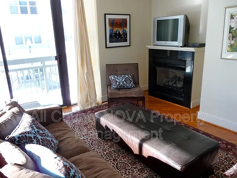 1200 N Hartford St #212 — Photo 10