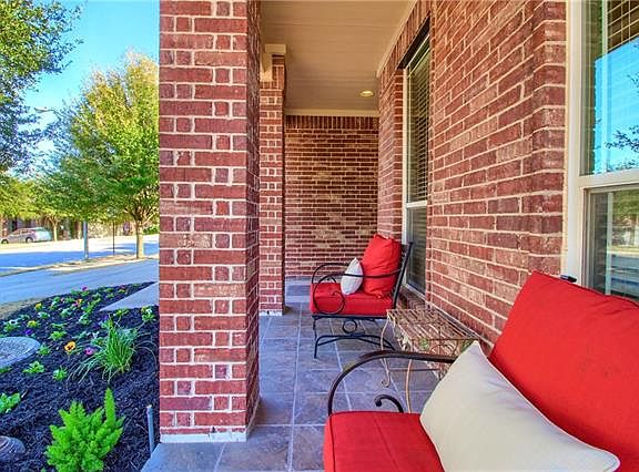 3rd image of 1703 Westmeadow Trl