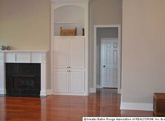 3rd image of 37338 Ski Side Ave