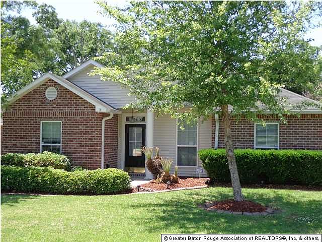 1st image of 14283 Whispering Oaks Dr