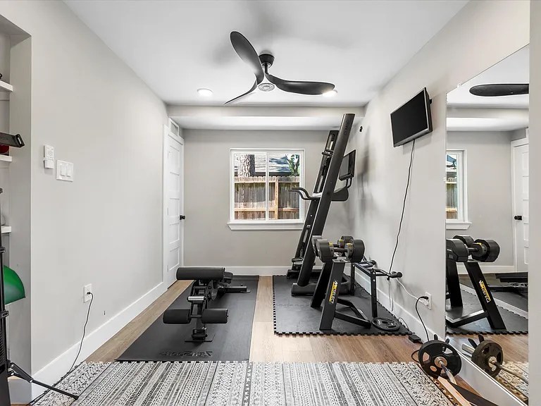 8202 Argentina St — Photo 25