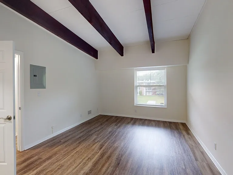 The Commons at Windsor Gardens — Photo 63