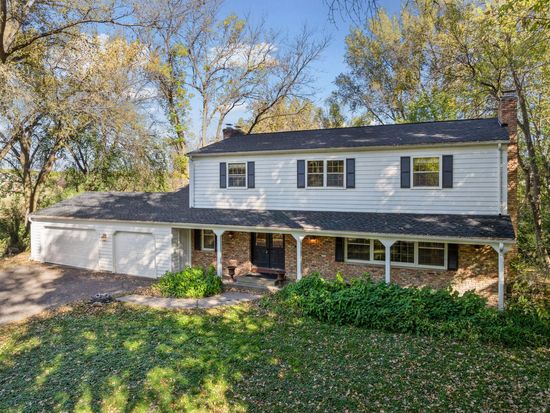485 Vixen Rd, Wayzata, MN 55391