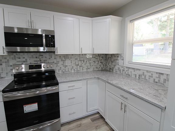 5th image of 515 Marshall Dr