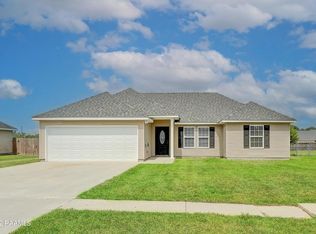 225 Country Living Dr, Lafayette, LA 70507