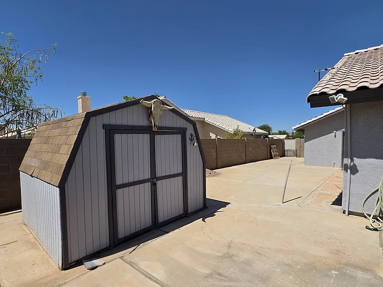 2495 S 34th Ave — Photo 17