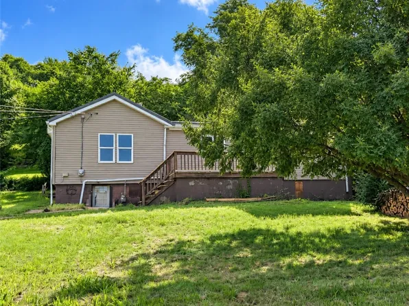 1618 Beaver Rd, Ambridge, PA 15003