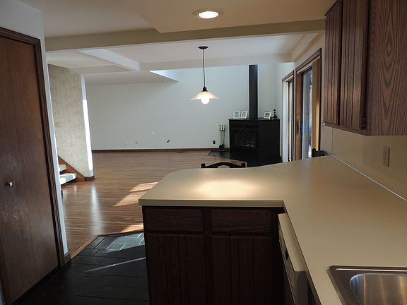 5th image of 5112 Joy Dr