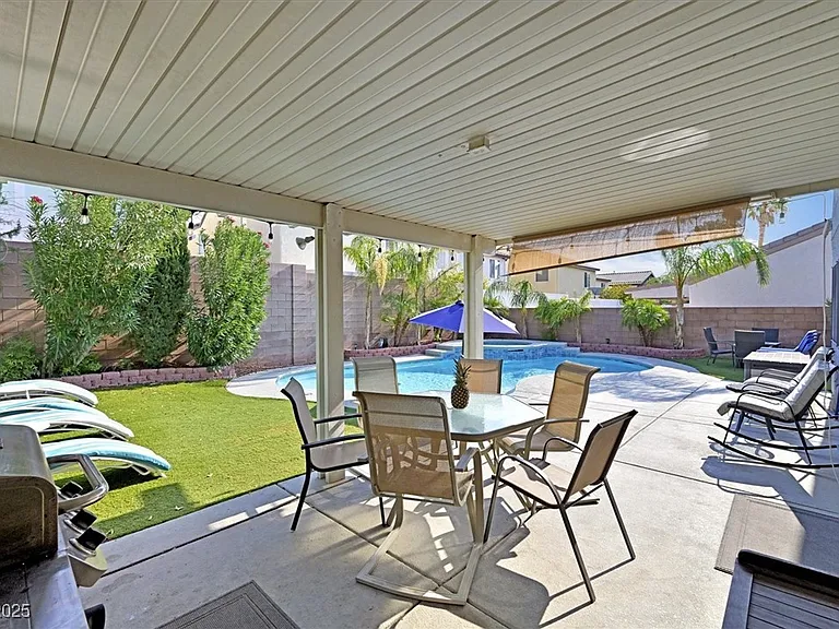 2735 Peekskill Ave — Photo 31
