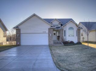 2686 Buchanan Ln S, Cambridge, MN 55008