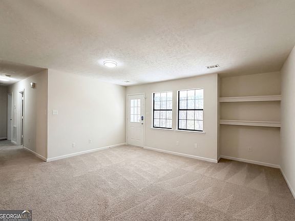 3rd image of 144 Dukes Rd