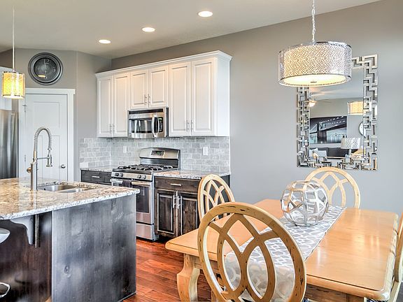 2nd image of 4198 N Cresthaven Ln