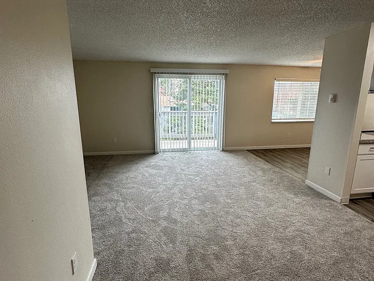 Evanbrook Apartments — Photo 68