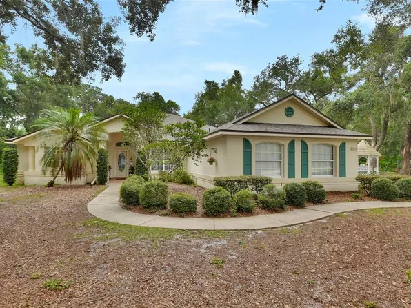 3613 Royal Fern Cir, Deland, FL 32724