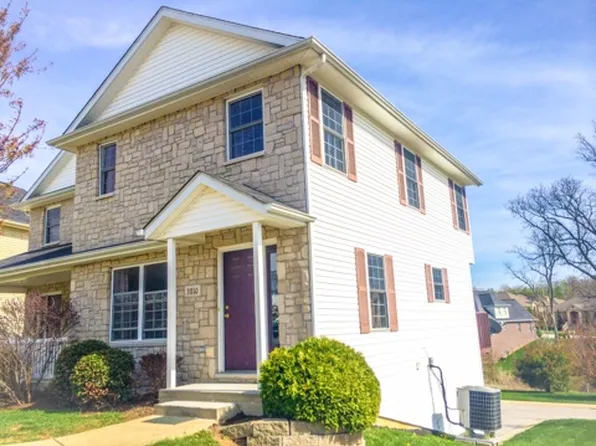3810 E Cobble Creek Dr, Bloomington, IN 47401