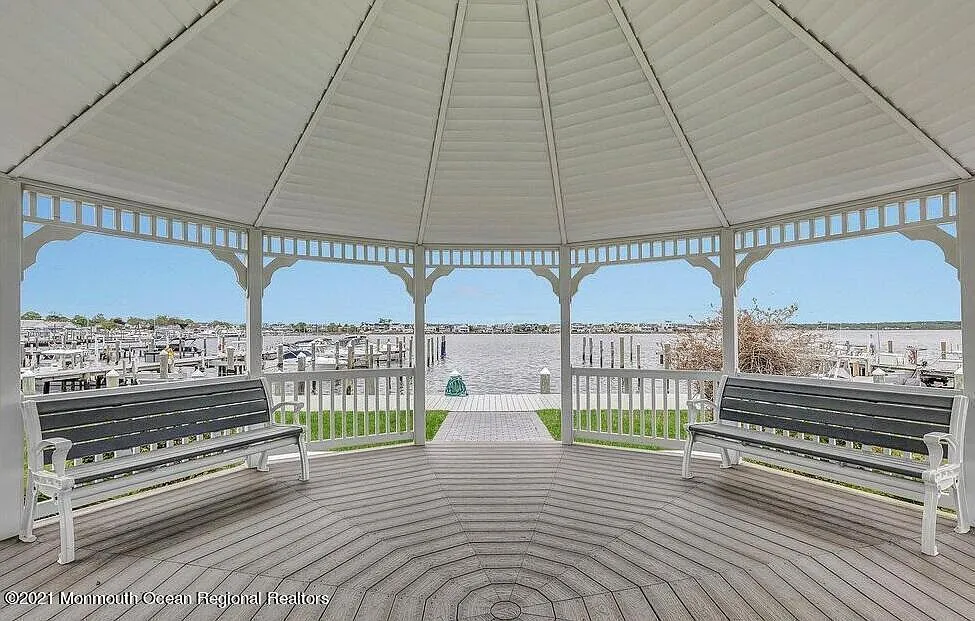 38 Wharfside Dr photo 1