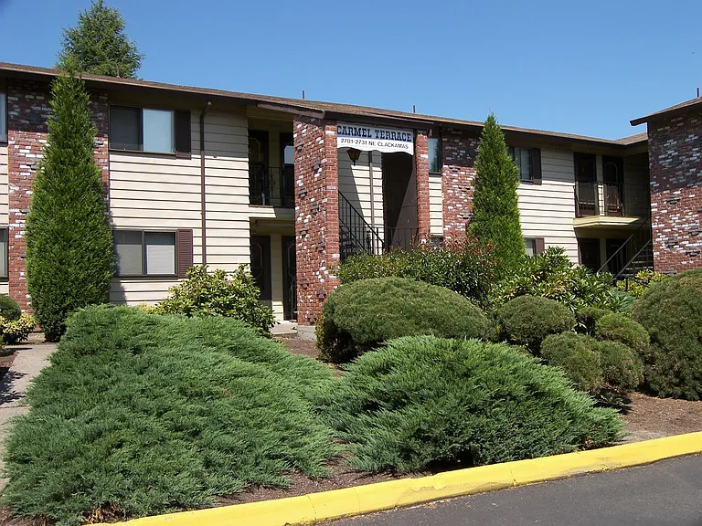 2701-2731 NE Clackamas St — Photo 2
