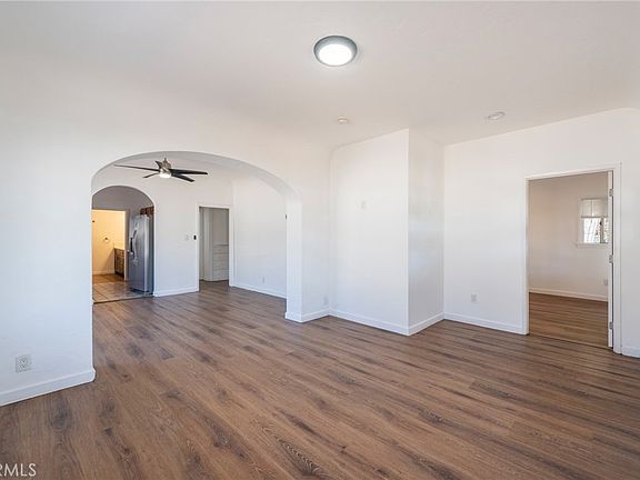 4th image of 532 S Flower St