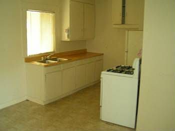 2nd image of 8032 Macarthur Blvd